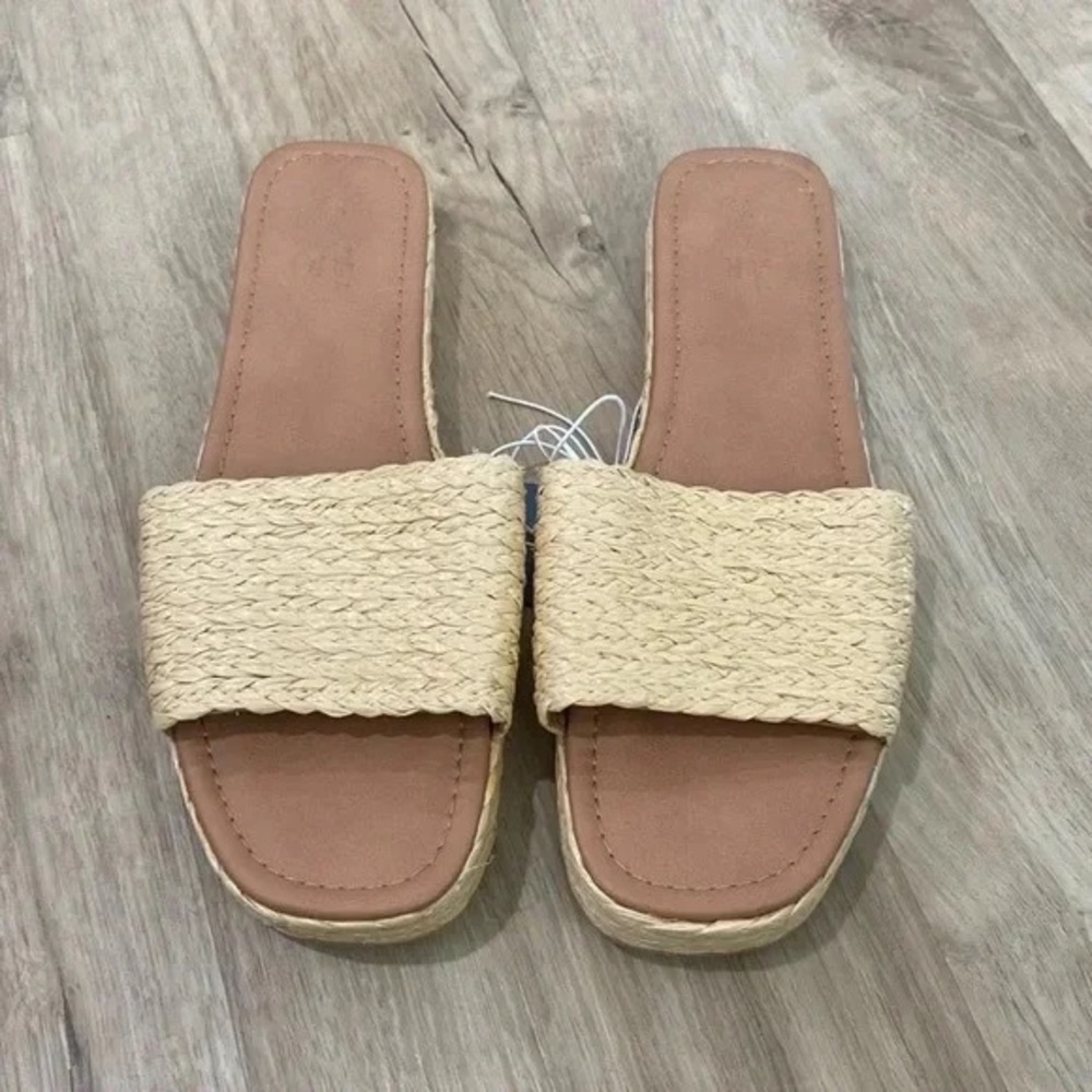 Universal Thread Tan Espadrille Sandals